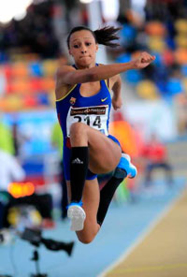 A barbancesa Ana Peleteiro, na proba de triple salto. 