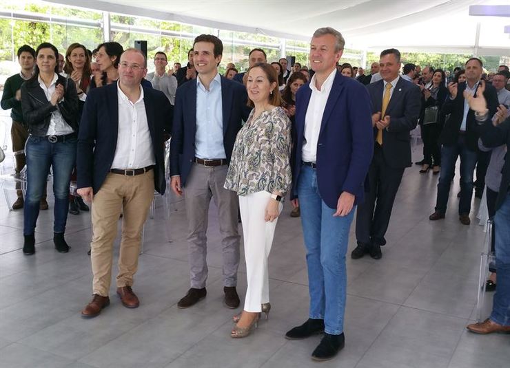 Miguel Tellado, Pablo Casado, Ana Pastor e Alfonso Rueda nun acto do PP en Moraña 