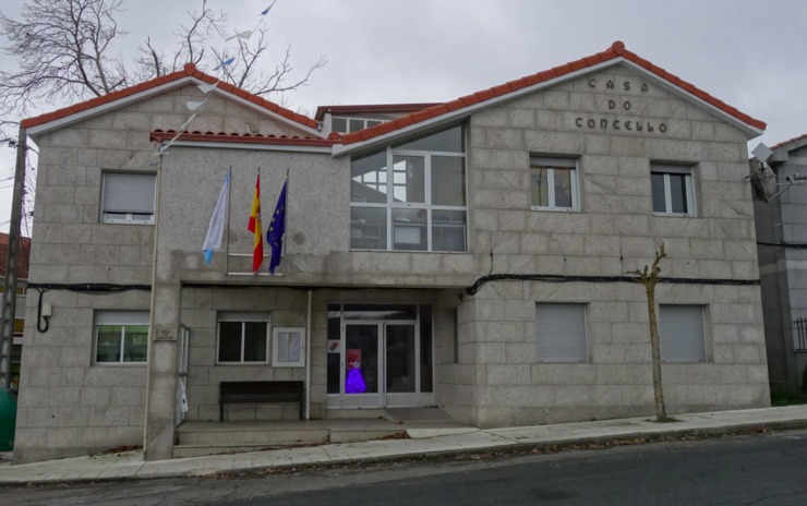 Casa do Concello dos Blancos (Ourense) / Elisardojm en Wikipedia - Arquivo
