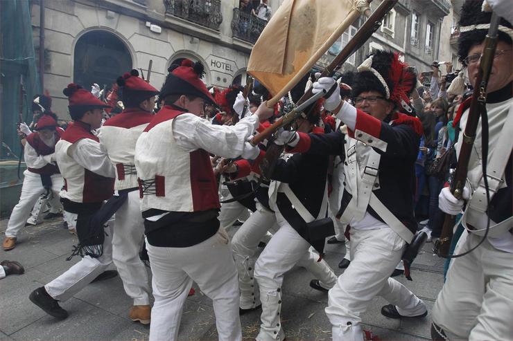 Recreación na Festa da Reconquista en Vigo, entre veciños e tropas napoléonicas / turismoriasbaixas.org - Arquivo