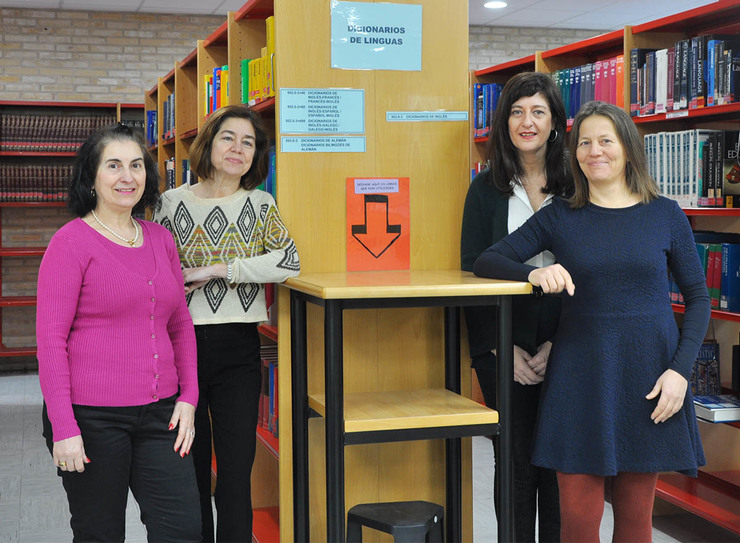 As profesoras Ana Luna, Iolanda Galanes, Silvia Montero e Áurea Fernández do grupo Bitraga de traducción 
