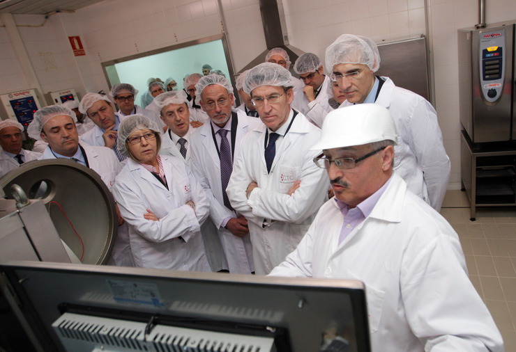 Feijóo, e os conselleiros do Medio Rural e Industria visitan o Centro Tecnolóxico da Carne 