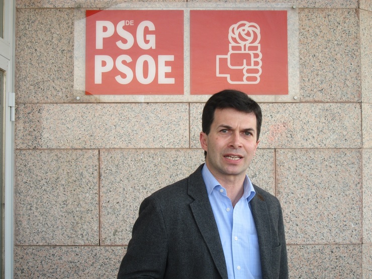 O exconcejal do PSOE en Vigo e líder do sector crítico local, Gonzalo Caballero