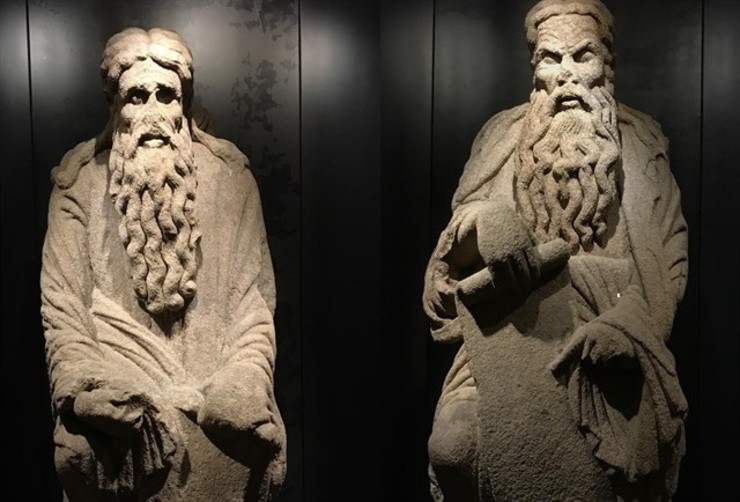 Estatuas de Isaac y Abraham, obras del Mestre Mateo, en Santiago de Compostela. EUROPA PRESS - Archivo 