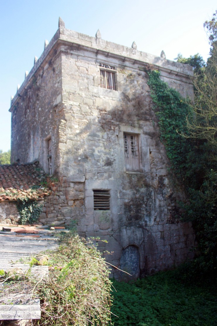 A Torre da Penela, en Cabana de Bergantiós, está á venda 