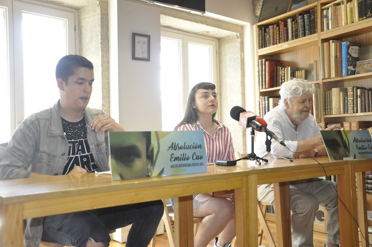 Emilio Cao, Lucía Suárez e Xosé Manuel Beiras na rolda de prensa
