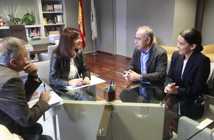 Reunión da conselleira de Medio Ambiente, Territorio e Vivenda e o alcalde de Santiago. XUNTA 