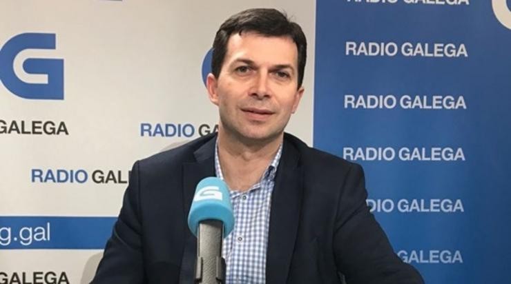 O secretario xeral do PSdeG, Gonzalo Caballero, nunha entrevista na Radio Galega.. RADIO GALEGA