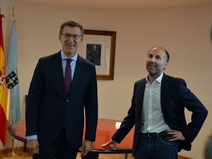 O ex presidente da Xunta, Alberto Núñez Feijóo, e o alcalde de Ourense, Gonzalo Pérez Jácome, tras a reunión na cidade das Burgas antes da pandemia / EP