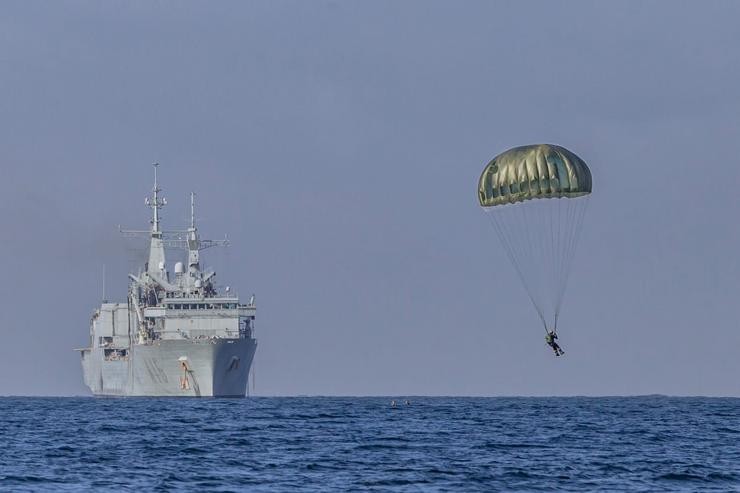 Galicia durante un adestramento da Forza de Guerra Naval Especial 