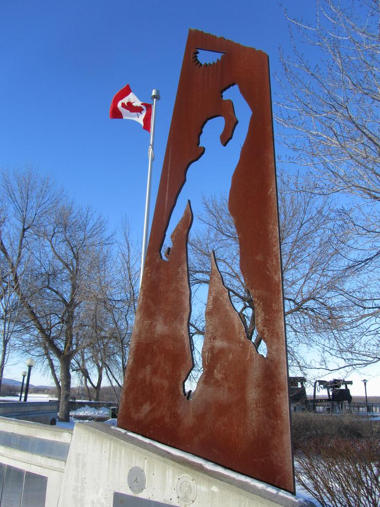 McKenzie-Papineau Memorial. Green Island park. Ottawa. Unha homenaxe aos canadenses que loitaron nas Brigadas Internacionais 