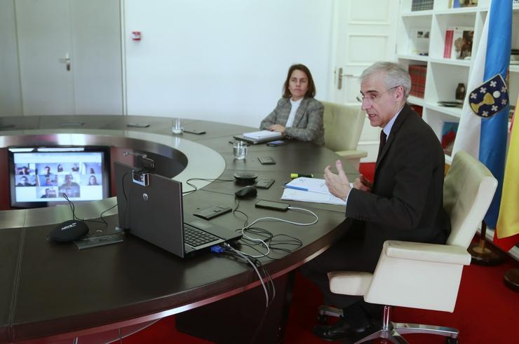 O conselleiro de Economía, Francisco Conde, nunha reunión telemática co sector biotecnolóxico galego 