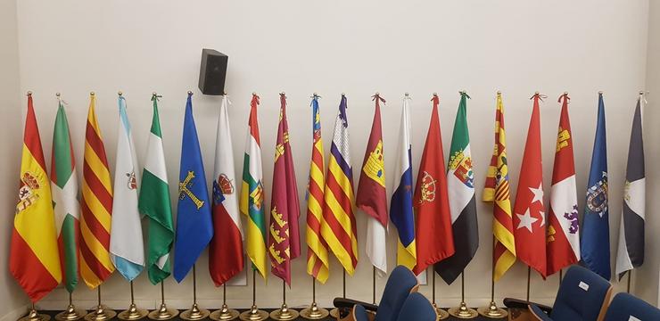 Bandeiras de España e as comunidades autónomas 