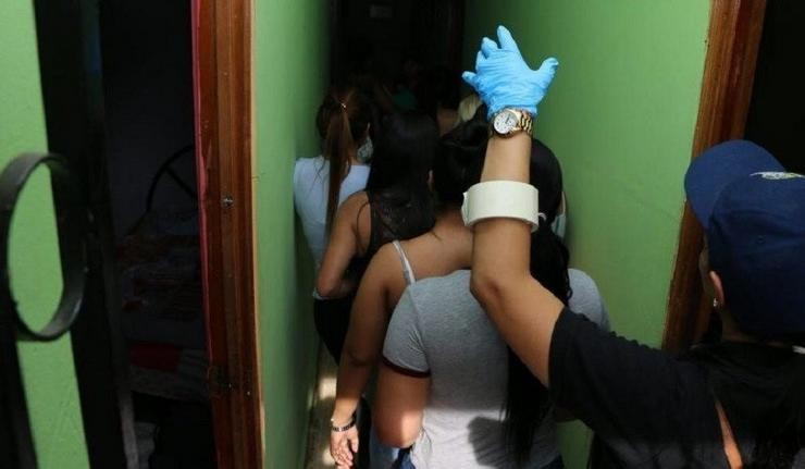 Operativo xudicial no que foi desarticulada unha rede de trata de persoas con fins de explotación sexual / TWITTER @PGN_PANAMA 