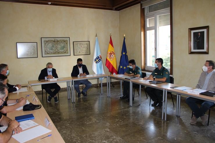 Reunión de coordinación na que participou o subdelegado do Goberno na provincia, Emilio González, e o delegado da Xunta, Gabriel Alén. XUNTA / Europa Press
