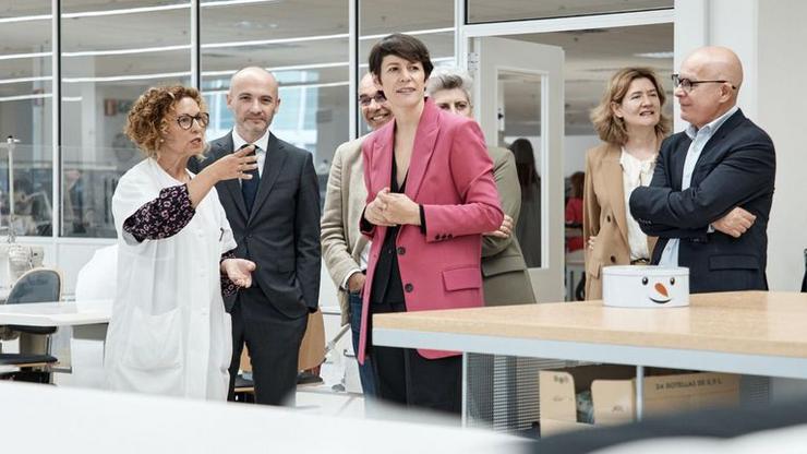 Ana Pontón visita as instalacións de Inditex cos máximos dirixentes da empresa 