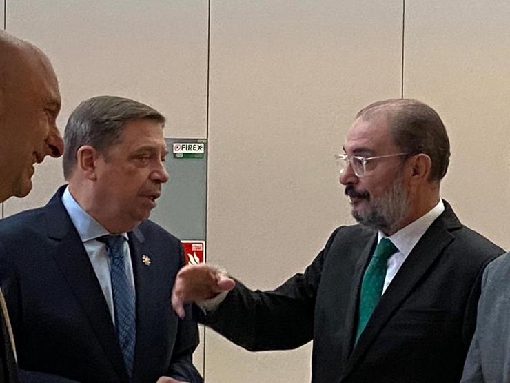 O ministro de Agricultura e o presidente de Aragón 