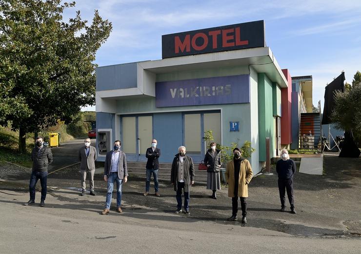 Comeza en Teo (A Coruña) a rodaxe da serie 'Motel Valkirias'. MONCHO FONTES 