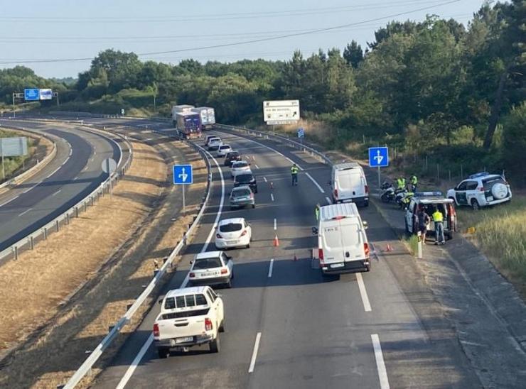 Control da Garda Civil de Ourense na Autovía A-52 