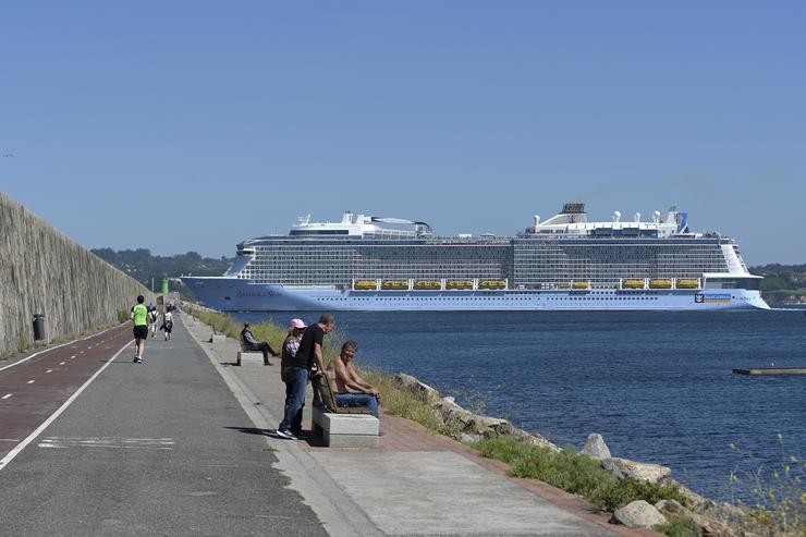 Arquivo - Transatlántico atracado no porto da Coruña. M. Dylan - Europa Press - Arquivo 