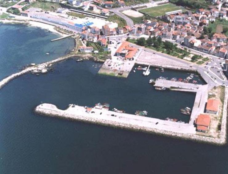 Praia e porto de Vilaxoán, en Vilagarcía de Arousa 