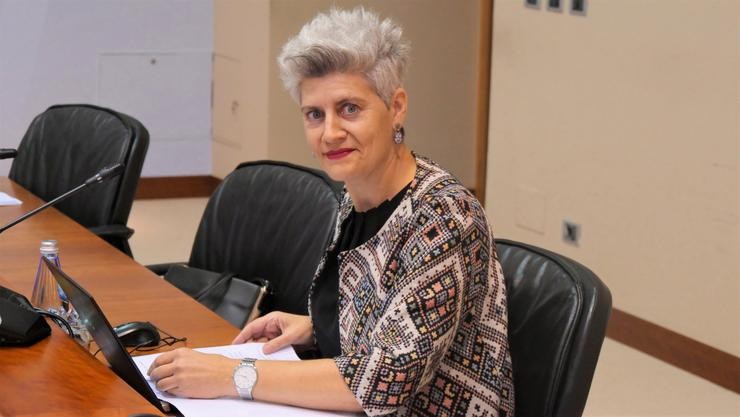 A deputada do BNG Mercedes Queixas, na Comisión de Cultura e Educación do Parlamento de Galicia.. BNG / Europa Press