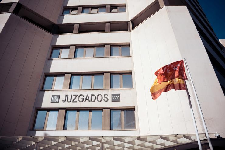 O edificio dos Xulgados de Praza de Castela, a 13 de abril de 2023, en Madrid 