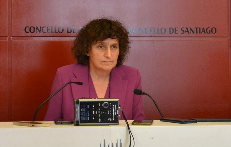 A alcaldesa de Santiago, Goretti Sanmartín, en rolda de prensa / CONCELLO DE SANTIAGO  / Europa Press