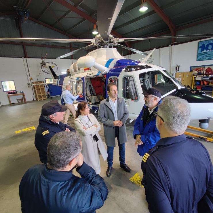 O conselleiro do Mar, Alfonso Villares, visita a base do Servizo de Gardacostas de Galicia en Celeiro, Viveiro / XUNTA