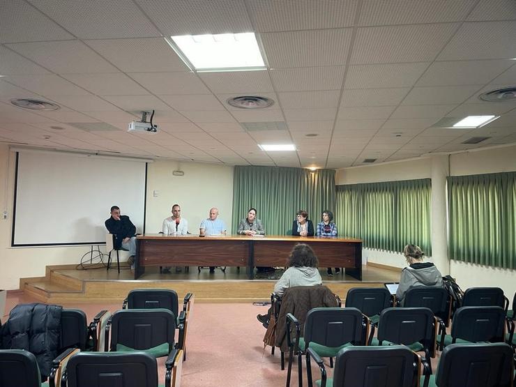 O Sindicato Labrego Galego-Comisións Labregas, durante a rolda de prensa convocada este luns 20 de novembro en Lugo para denunciar a industrialización da IXP Tenreira Galega Suprema 