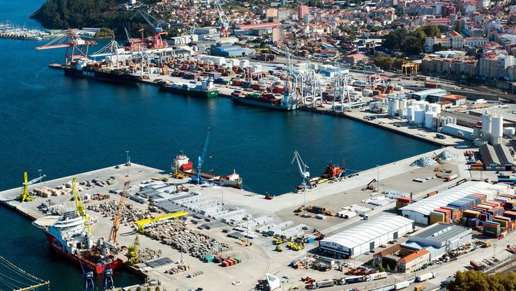 Vista aérea dos peiraos comerciais do Porto de Vigo / Arquivo / Europa Press