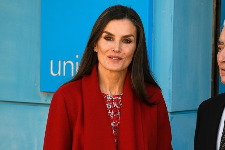 A raíña Letizia pousando á súa chegada á reunión do Padroado da ?Fundación UNICEF Comité Español?, a 03 de marzo de 2023, en Madrid (España).. José Oliva - Europa Press / Europa Press