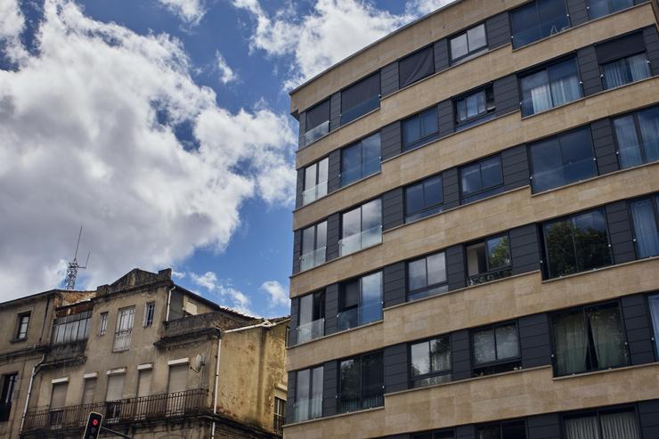 Un piso de vivendas en Ourense / Agostime  / Europa Press