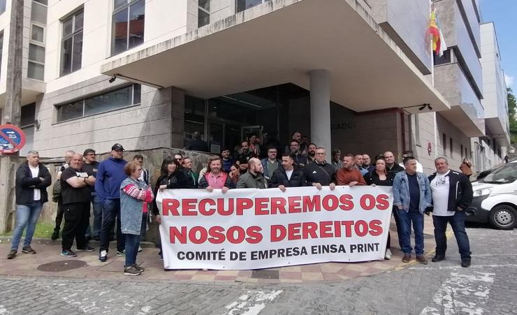 Concentración dos traballadores de Einsa Print en maio 