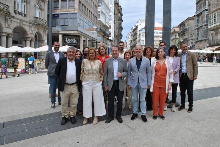 David Regades e Carmela Silva reivindican a candidatura do PSOE  de Pontevedra 'para volver derrotar ao PP nas xerais'