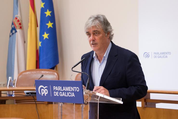 O portavoz parlamentario do PPdeG, Pedro Puy, en rolda de prensa. PPDEG 