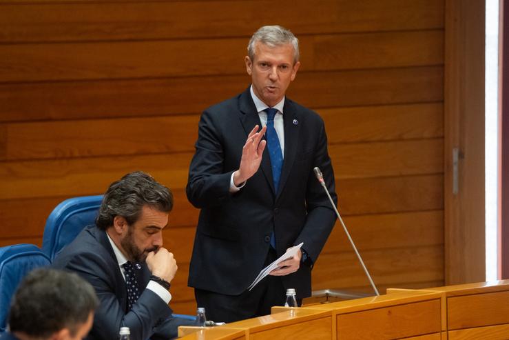 O presidente da Xunta, Alfonso Rueda, na sesión de control da Cámara galega 