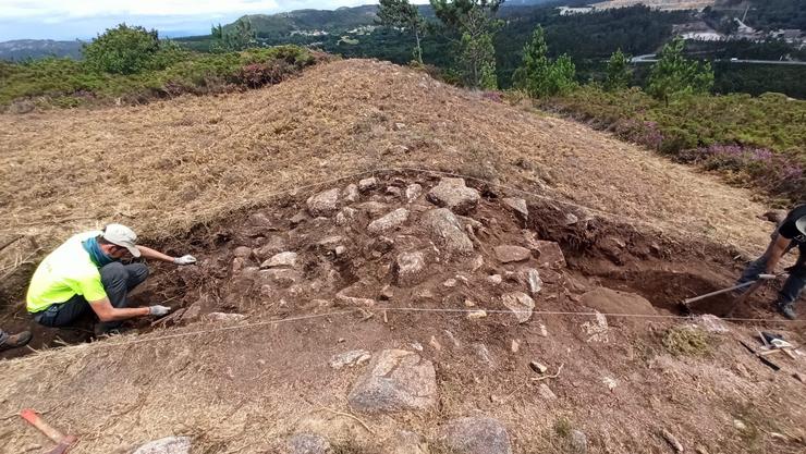 Investigación arqueolóxica en Santa Baia (A Laracha).. ROMANARMY 