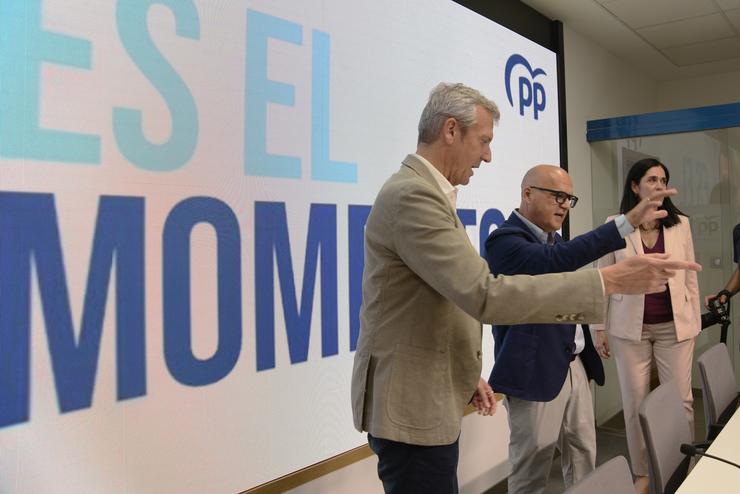 O presidente da Xunta de Galicia, Alfonso Rueda, o presidente provincial do PP de Ourense, Manuel Baltar, e a secretaria xeral do PPdeG, Paula Prado 