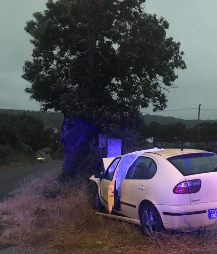 Vehículo accidentado en Manzaneda (Ourense).. GARDA CIVIL 