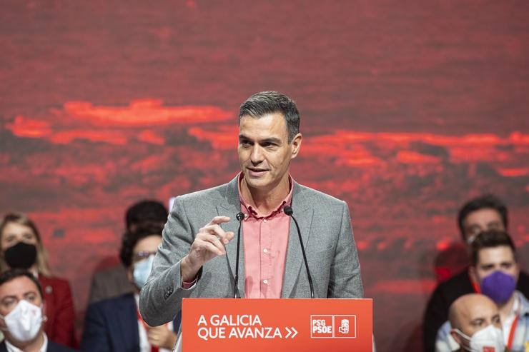 O secretario xeral do PSOE e presidente do Goberno, Pedro Sánchez, intervén na primeira xornada do 14º Congreso do PSdeG / César Arxina - Europa Press - Arquivo