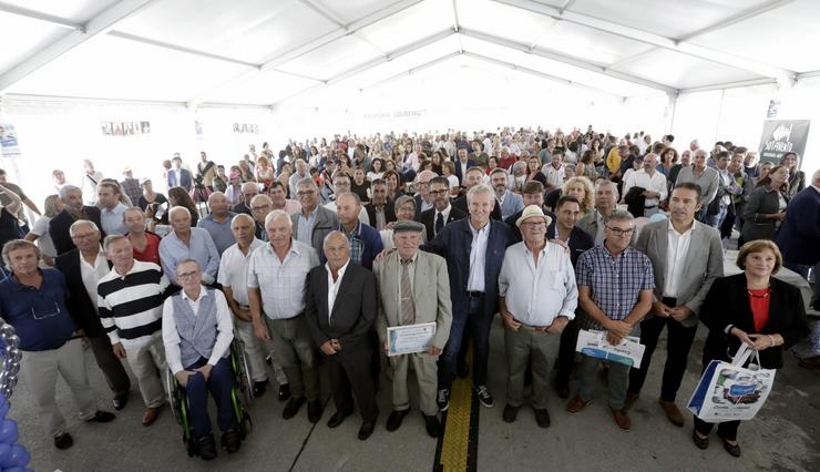 O presidente da Xunta, Alfonso Rueda, asiste á celebración do centenario da Confraría de Pescadores San Andrés de Portosín, en Porto do Son 