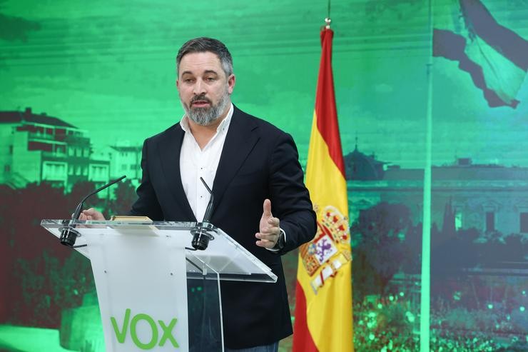 O líder de VOX, Santiago Abascal, durante unha rolda de prensa tras a reunión do Comité de Acción Política de Vox, na Sede do partido, a 8 de xaneiro de 2024, en Madrid / Marta Fernández Xara - Arquivo