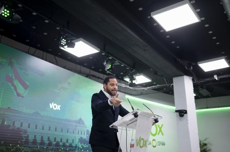 O secretario xeral de Vox, Ignacio Garriga, durante unha rolda de prensa tras a reunión do Comité de Acción Política de VOX 