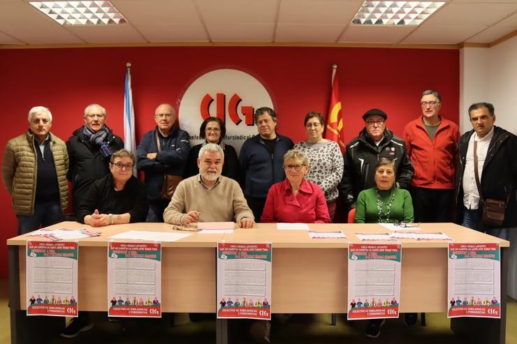 O colectivo de xubilados e pensionistas da CIG presenta a súa campaña para reclamar ao próximo Goberno galego a adopción de 5 medidas para dignificar a vida dos maiores.. CIG 