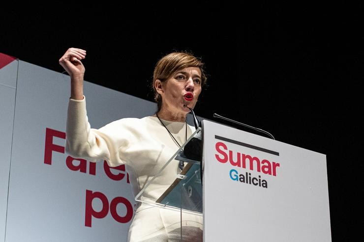 A candidata de Sumar Galicia á Presidencia da Xunta, Marta Lois, intervén durante un acto de campaña electoral de Sumar Galicia, a 11 de febreiro de 2024 