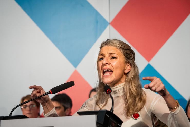 A vicepresidenta segunda e líder de Sumar, Yolanda Díaz, intervén durante o peche da campaña electoral de Sumar Galicia 
