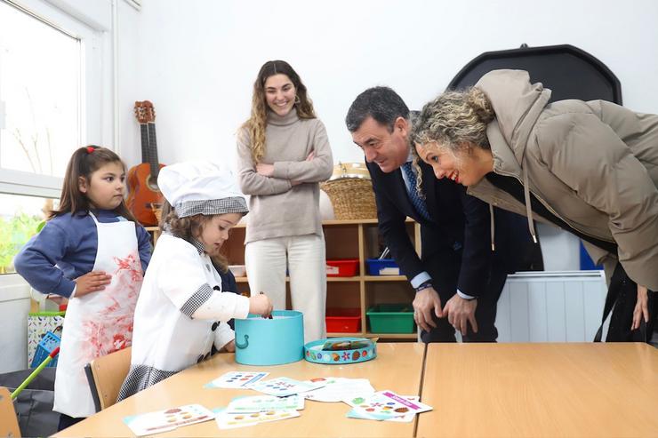 Unha delegación do Goberno de Canarias, xunto ao conselleiro de Educación, Román Rodríguez, visita Galicia para coñecer o seu modelo de educación rural 