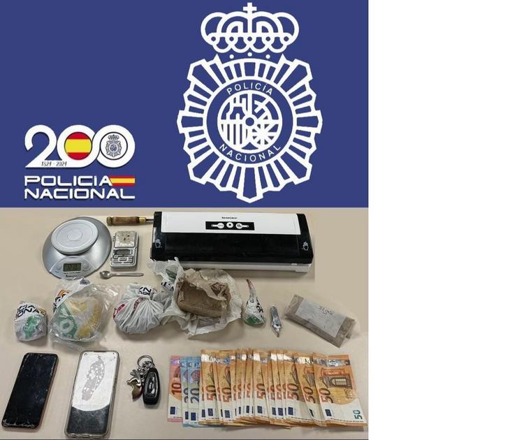 Dous detidos na desarticulación dun grupo criminal dedicado ao tráfico de heroína en Vilagarcía de Arousa 